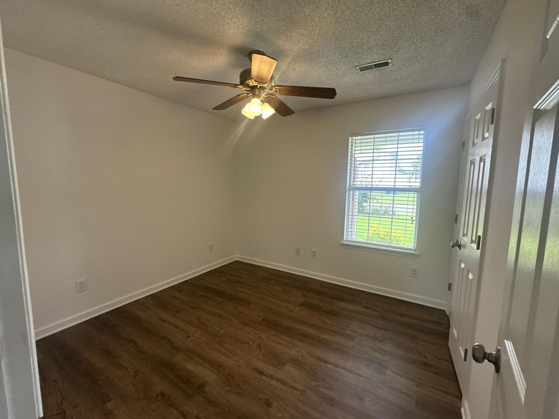 9958 Hallsford Drive Photo 13