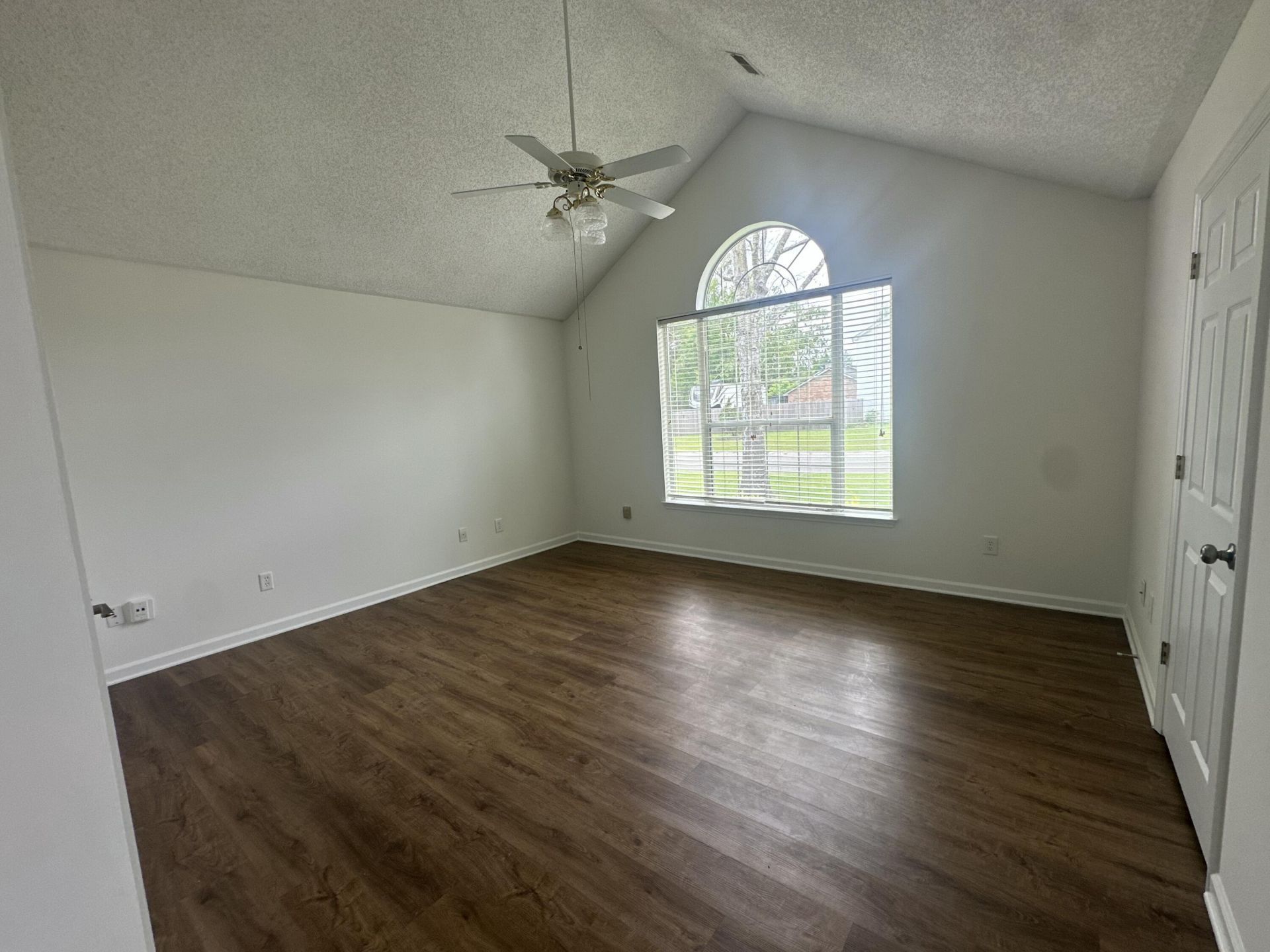 9958 Hallsford Drive Photo 16