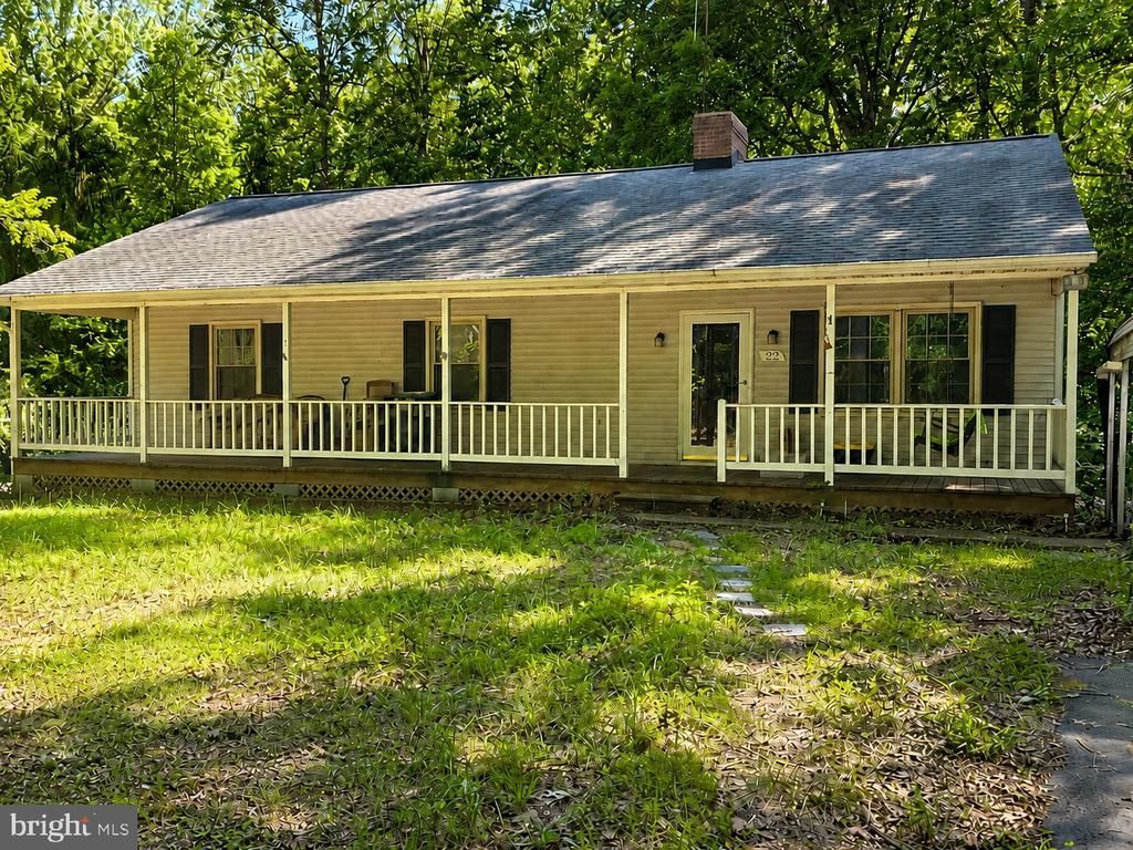 22 Winslow Road, Fredericksburg, VA 22406 Main Photo