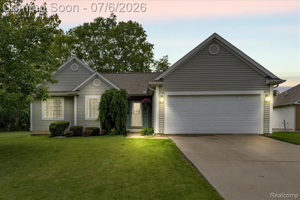 4436 Maplewood Meadows Avenue, Burton, MI 48439 Main Photo