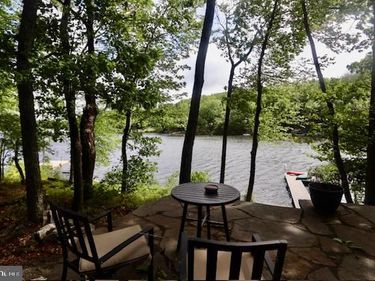 133 CORRAL LANE, HAWLEY, PA 18428