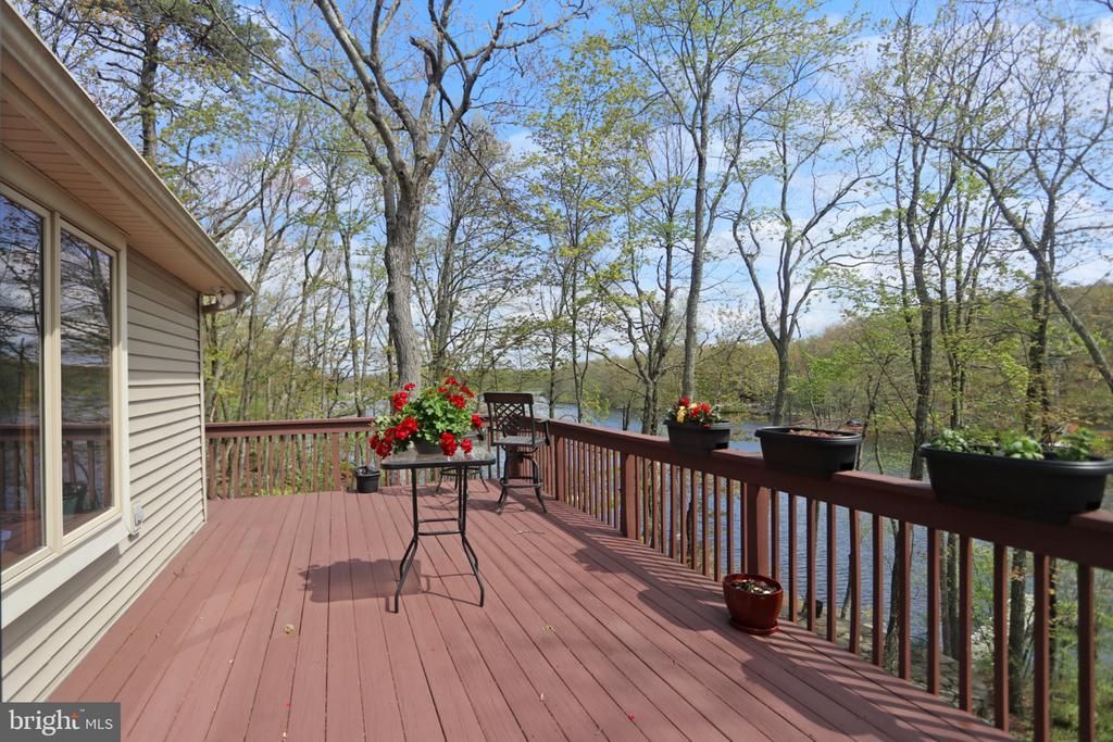 133 CORRAL LANE , HAWLEY, PA 18428