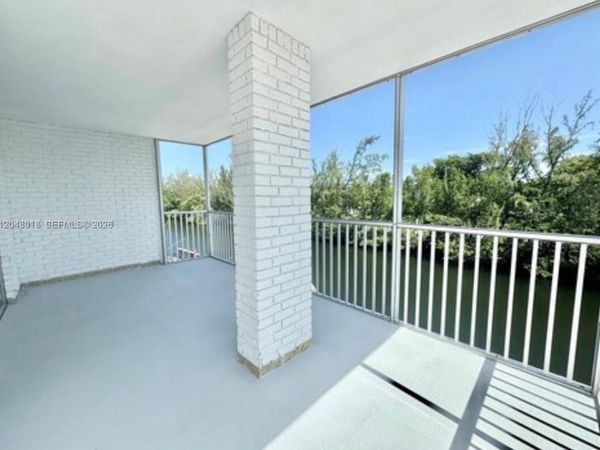 3660 NE 166th St , Unit 315, North Miami Beach, FL 33160