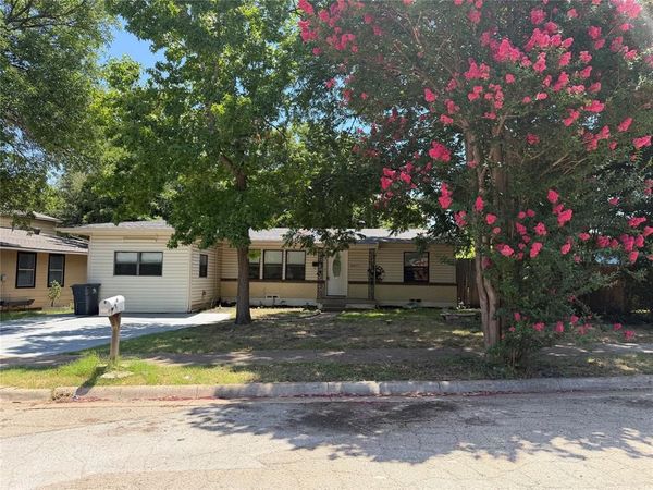 2005 Huntington Drive, Arlington, TX 76010