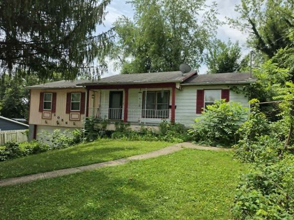 3056 Broadvue Circle, Zanesville, OH 43701