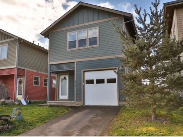 2865 Cottage Lane, Hood River, OR 97031