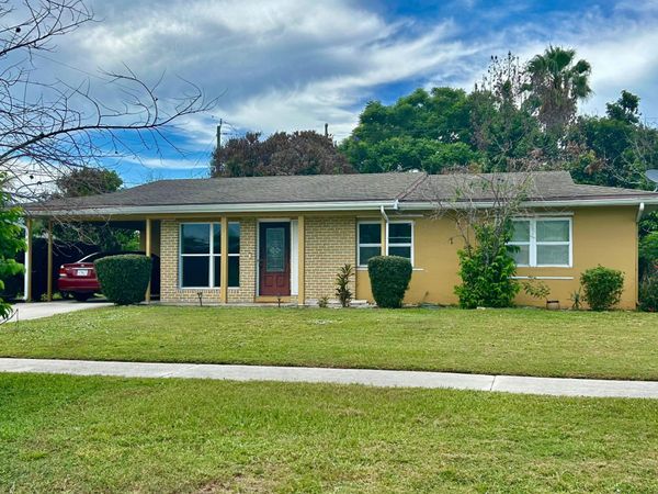 179 SE Soneto Court, Port St. Lucie, FL 34983