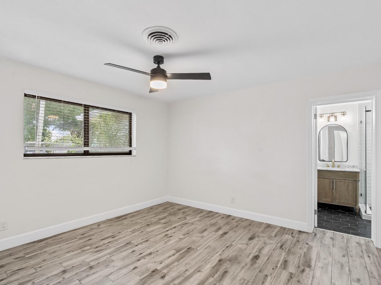 909 SE 14th Drive, Deerfield Beach, FL 33441 Photo