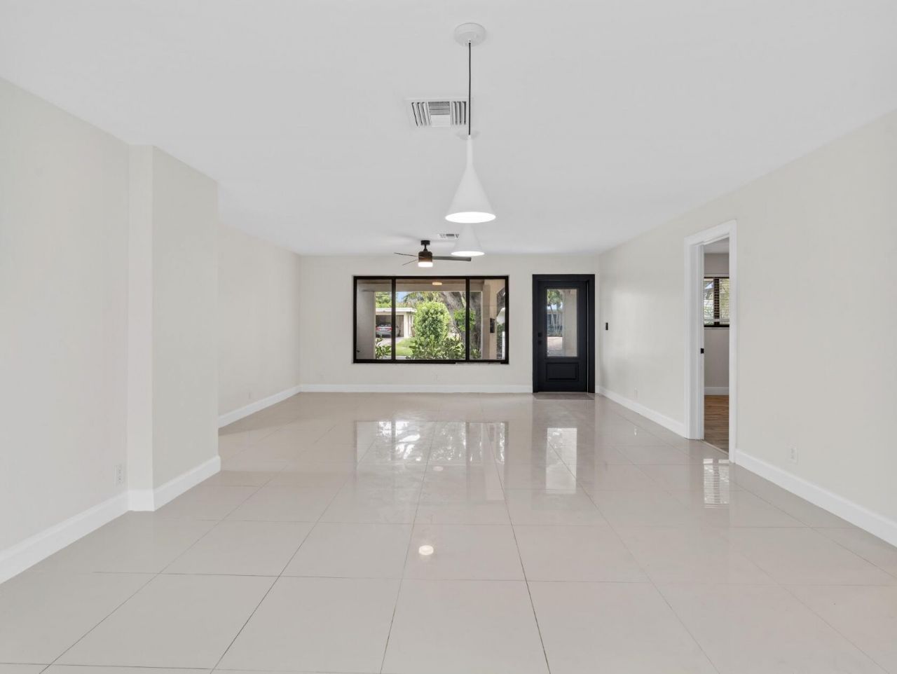 909 SE 14th Drive, Deerfield Beach, FL 33441 Photo