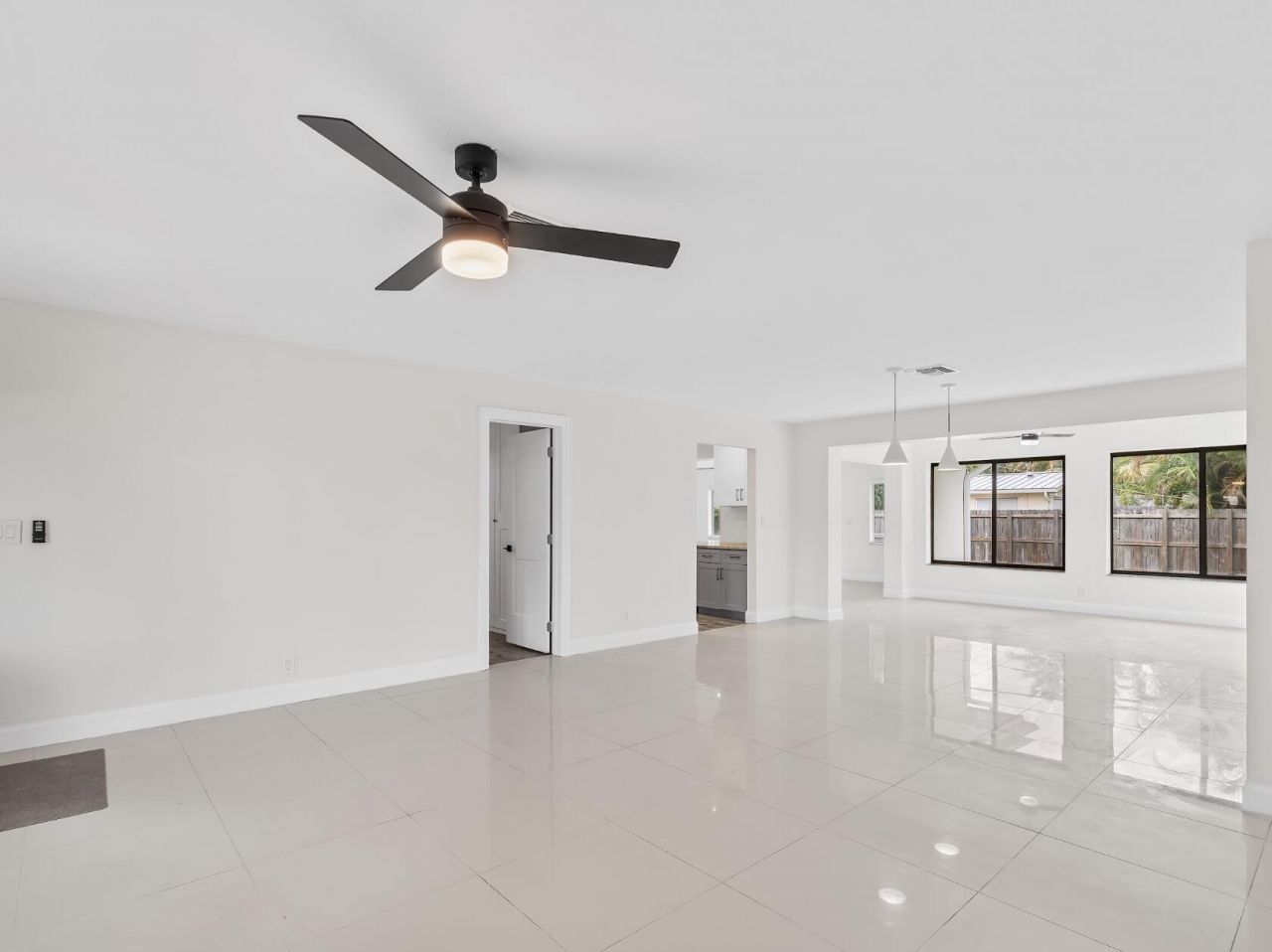 909 SE 14th Drive, Deerfield Beach, FL 33441 Photo