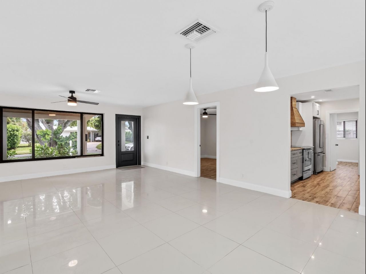 909 SE 14th Drive, Deerfield Beach, FL 33441 Photo