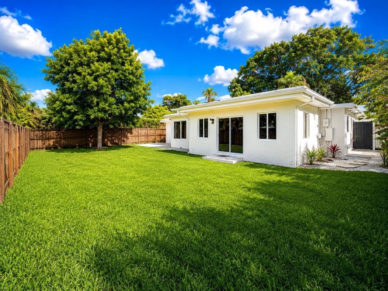 909 SE 14th Drive, Deerfield Beach, FL 33441 Photo