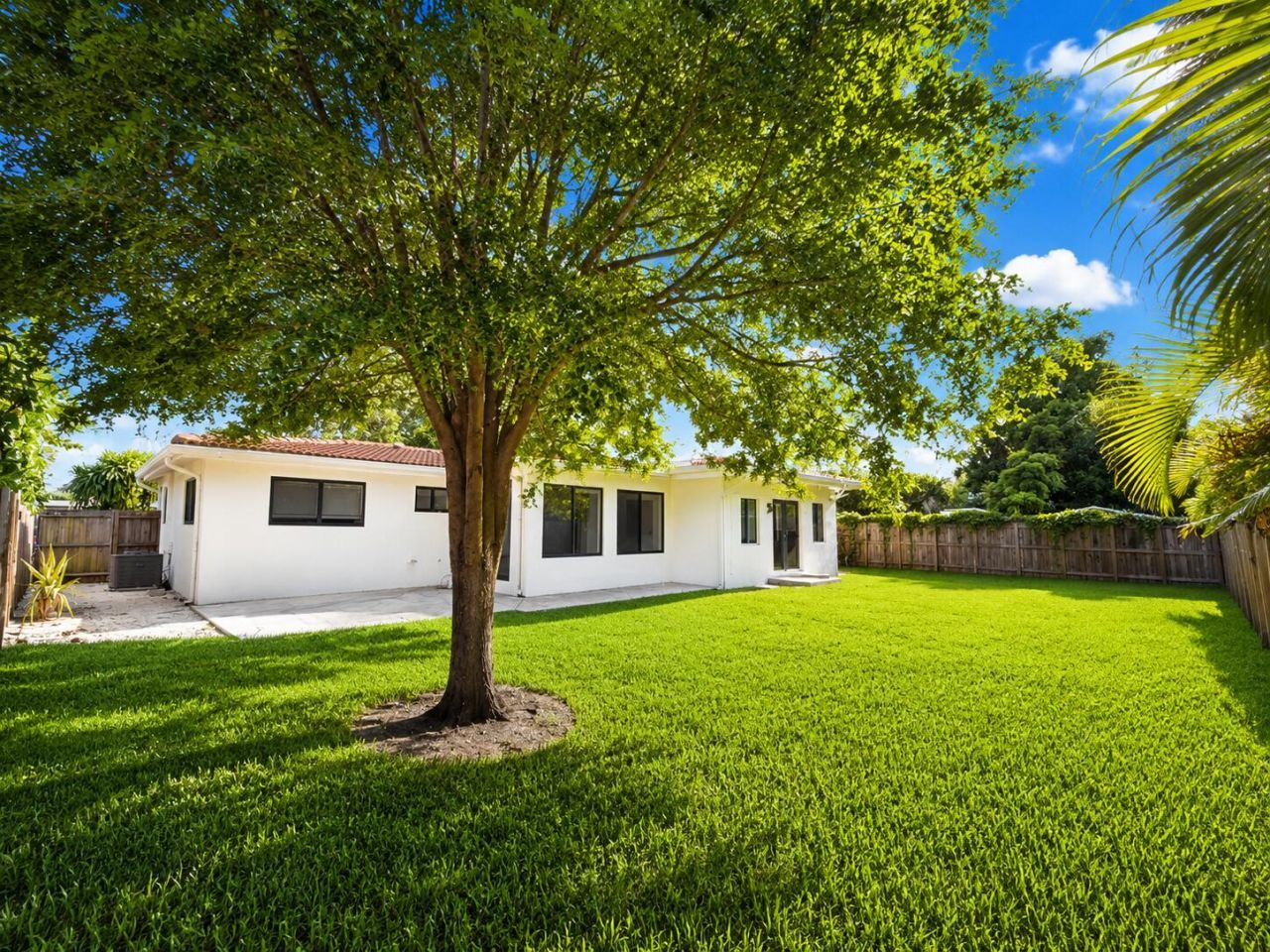 909 SE 14th Drive, Deerfield Beach, FL 33441 Photo
