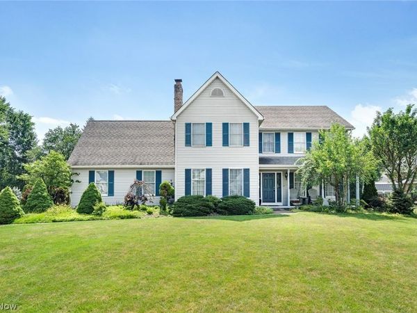 3053 Chablis Lane, Youngstown, OH 44514
