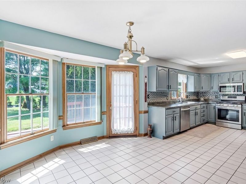 3053 Chablis Lane, Youngstown, OH 44514 Photo 18