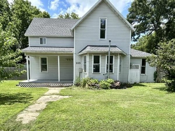 209 S Gilmore Avenue , Miller, MO 65707