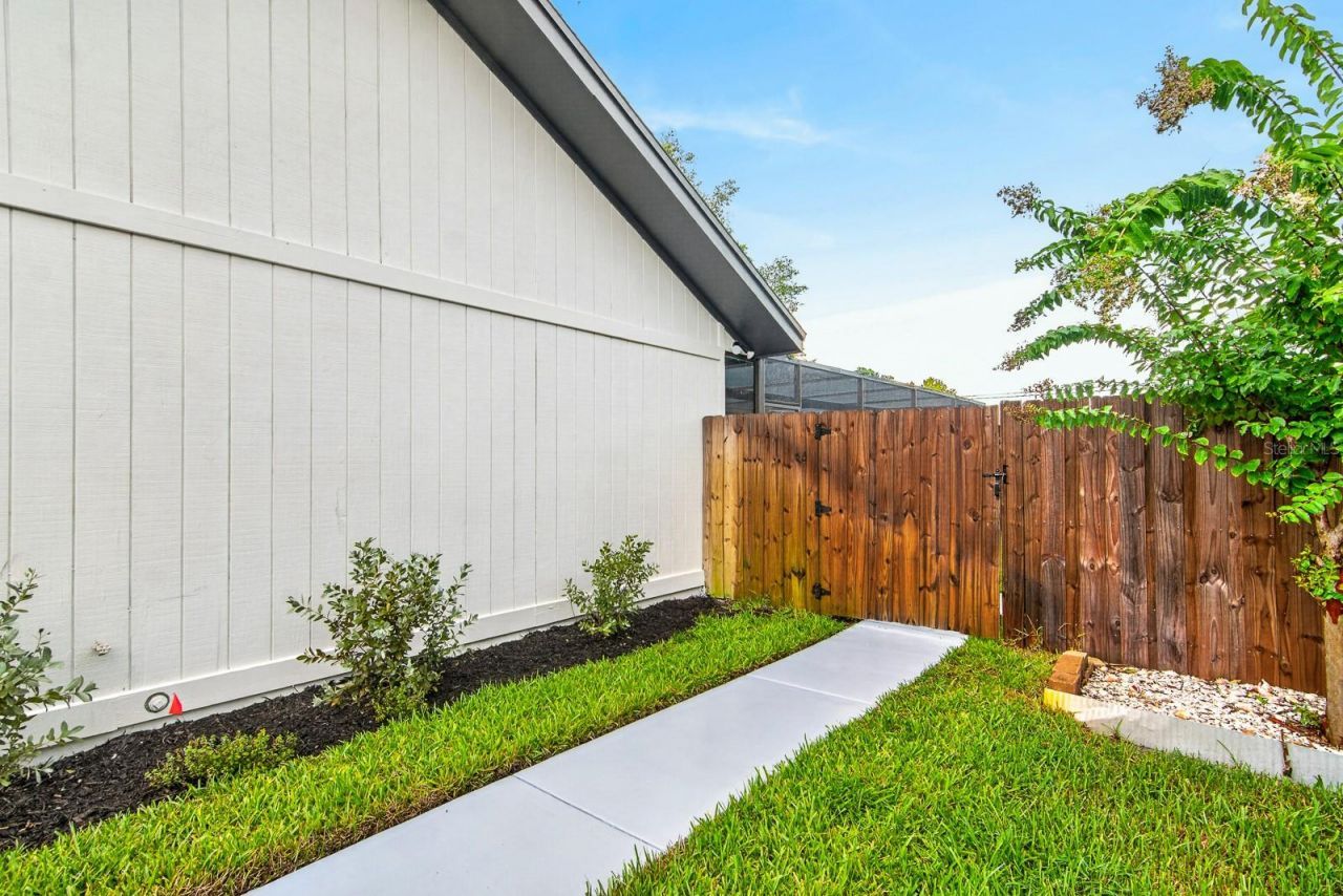 2773 Valencia Lane W, Palm Harbor, FL 34684 Photo