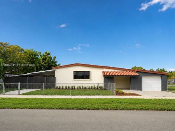 620 NW 182nd Ter , Miami Gardens, FL 33169