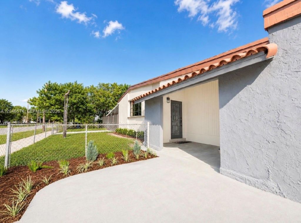620 NW 182nd Ter , Miami Gardens, FL 33169 Photo
