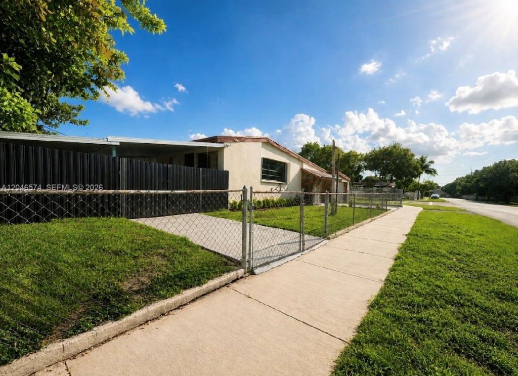 620 NW 182nd Ter , Miami Gardens, FL 33169 Photo