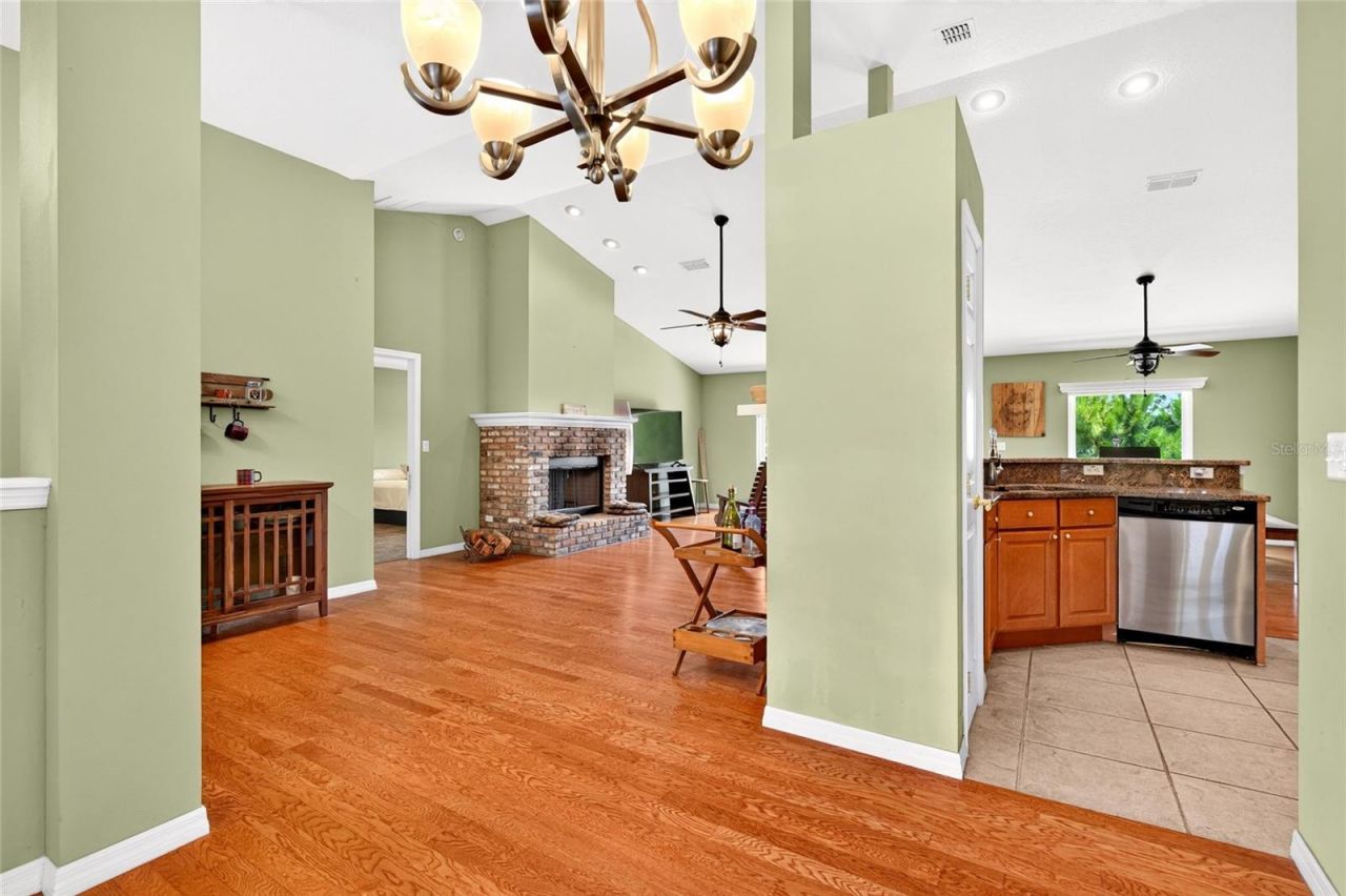 13059 NE 7th Loop , Silver Springs, FL 34488 Photo