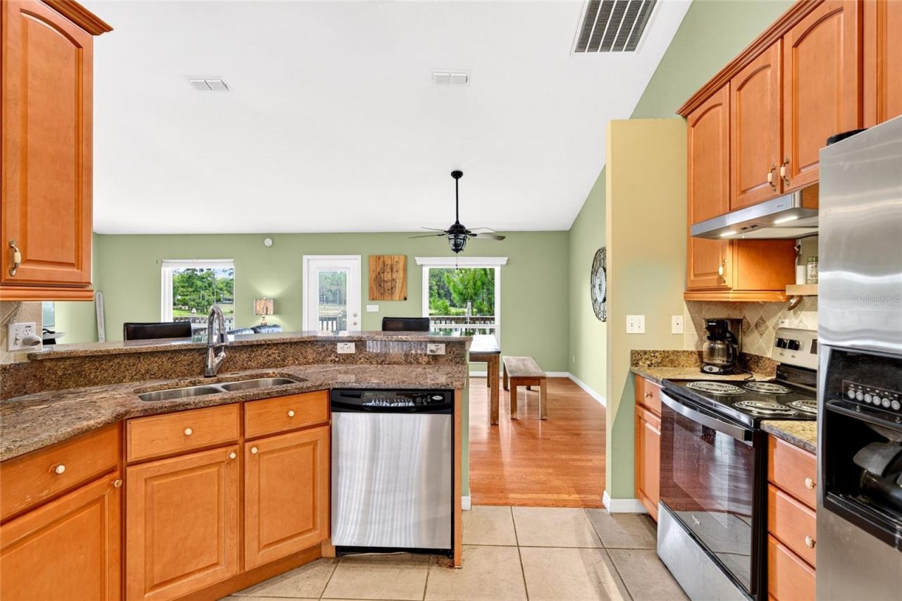 13059 NE 7th Loop , Silver Springs, FL 34488 Photo