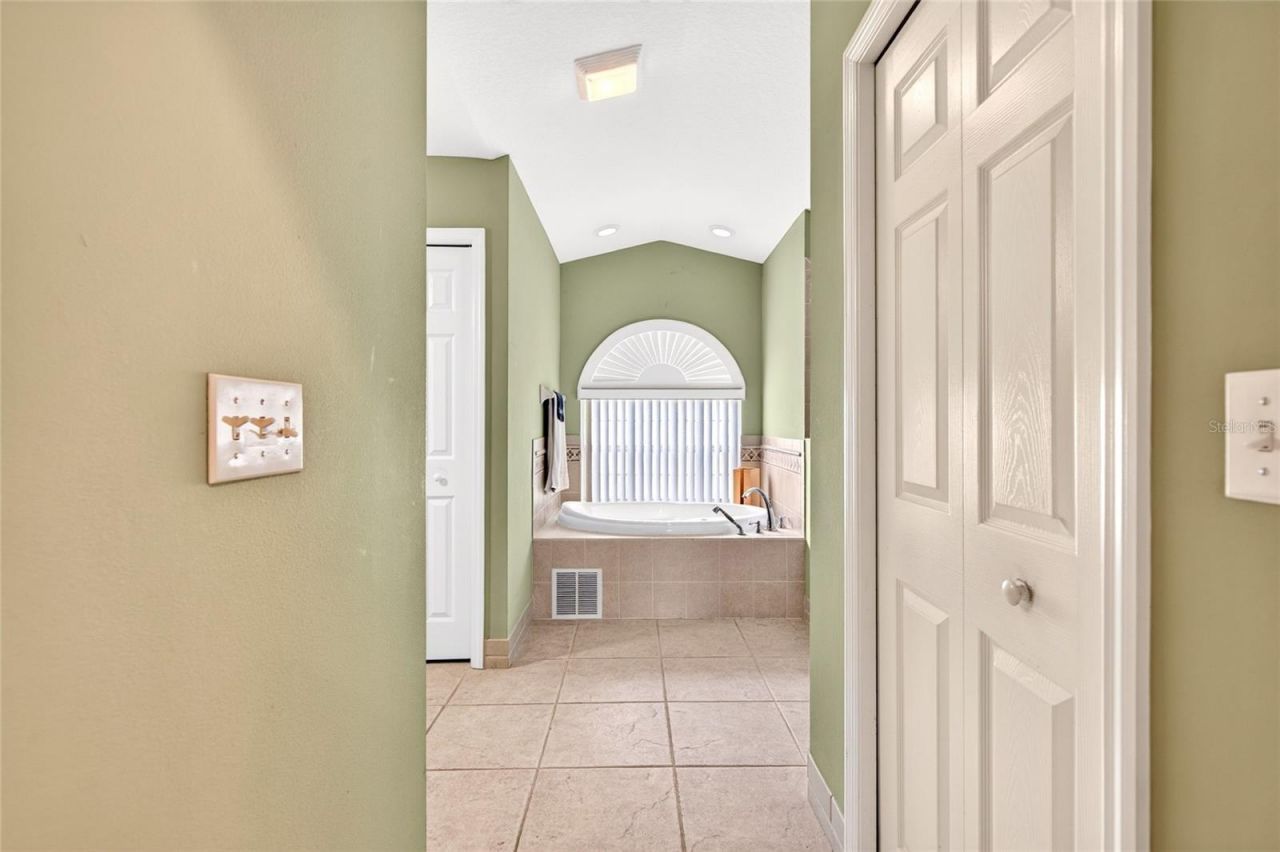 13059 NE 7th Loop , Silver Springs, FL 34488 Photo