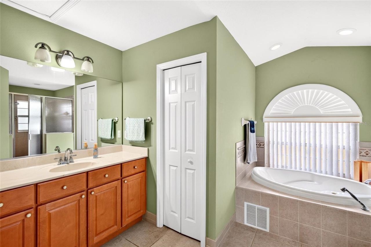 13059 NE 7th Loop , Silver Springs, FL 34488 Photo