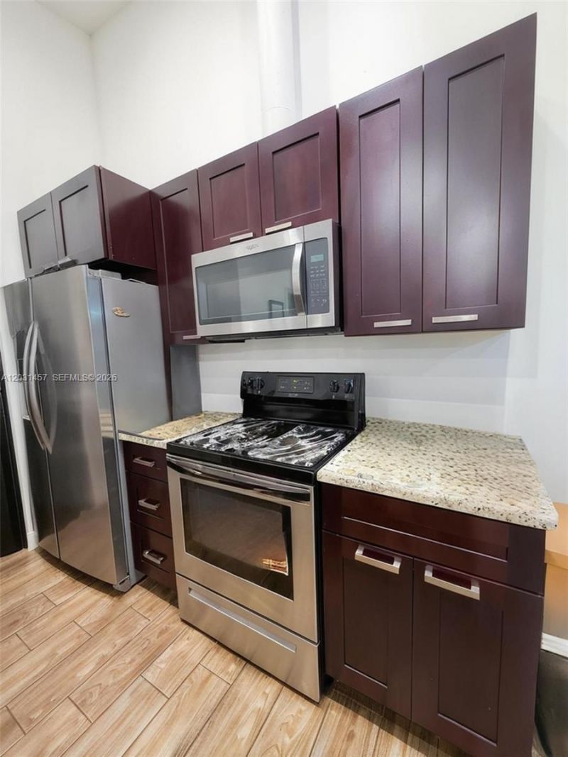 2566 N Nob Hill Rd , Sunrise, FL 33322 Photo