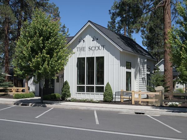 560 E Main Avenue, Sisters, OR 97759