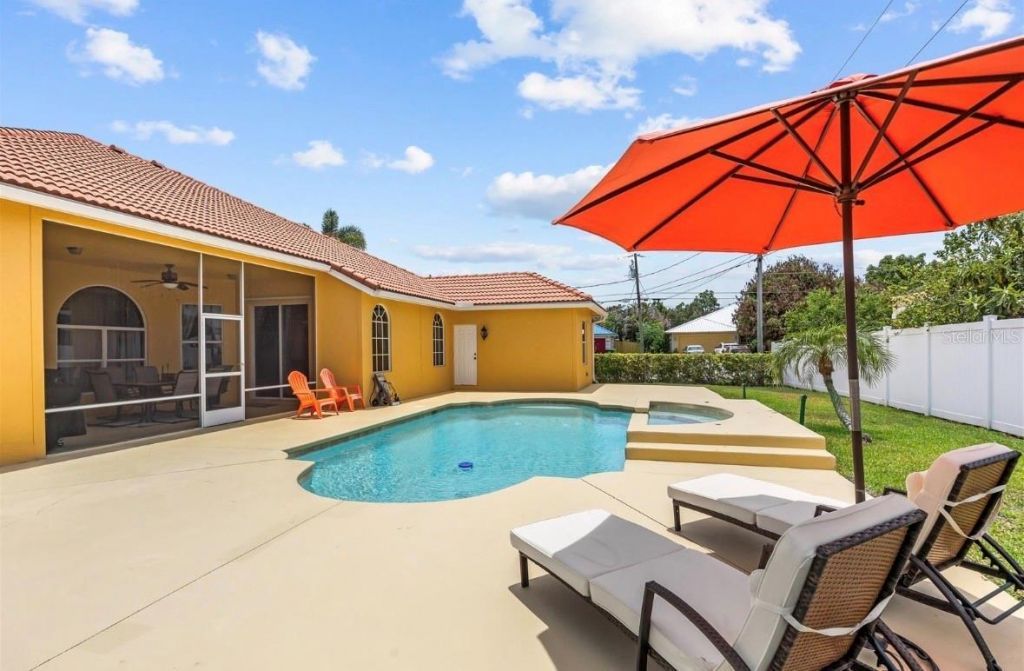 3898 SW Hall Street , Port Saint Lucie, FL 34953 Photo