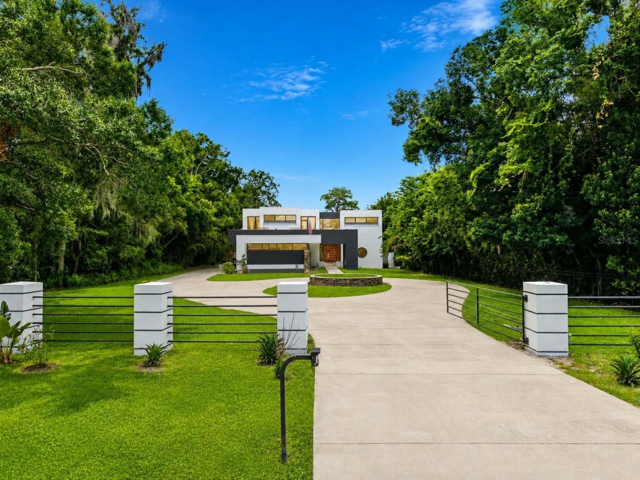 3330 Ehrlich Road, Tampa, FL 33618 Photo