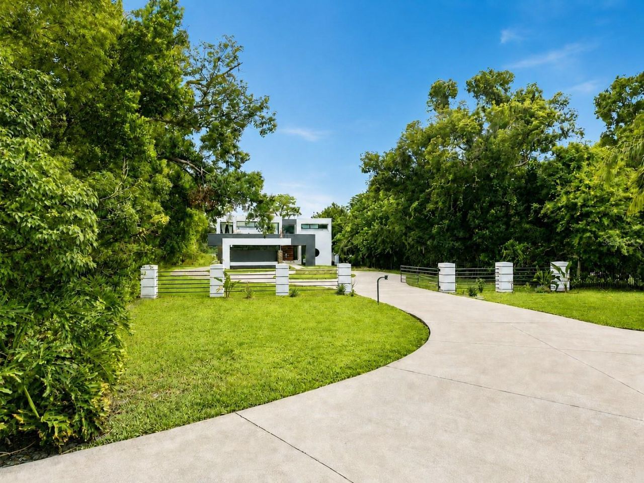 3330 Ehrlich Road, Tampa, FL 33618 Photo