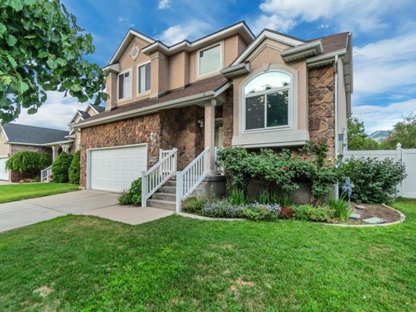 7759 S SANDY HEIGHTS DR, Sandy, UT 84047