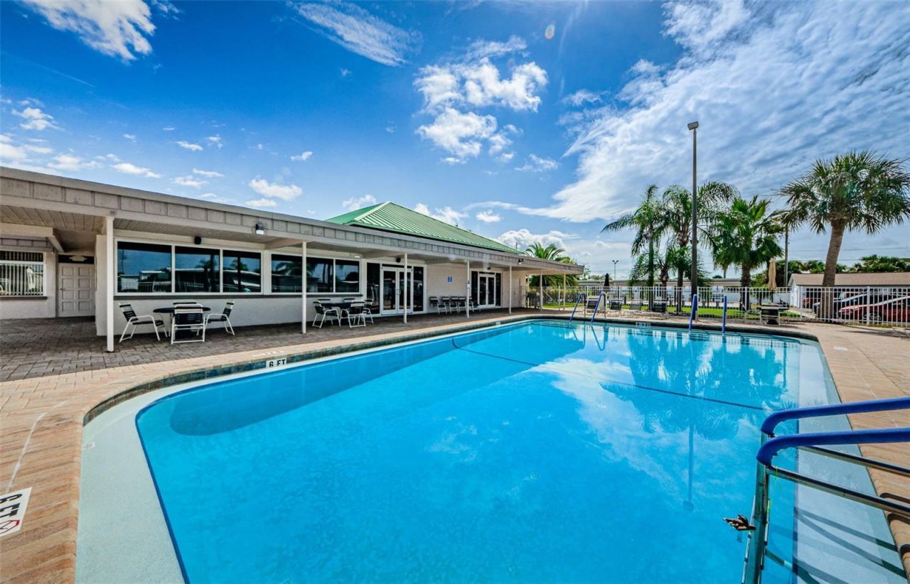 49 Drury Lane, Tarpon Springs, FL 34689 Photo