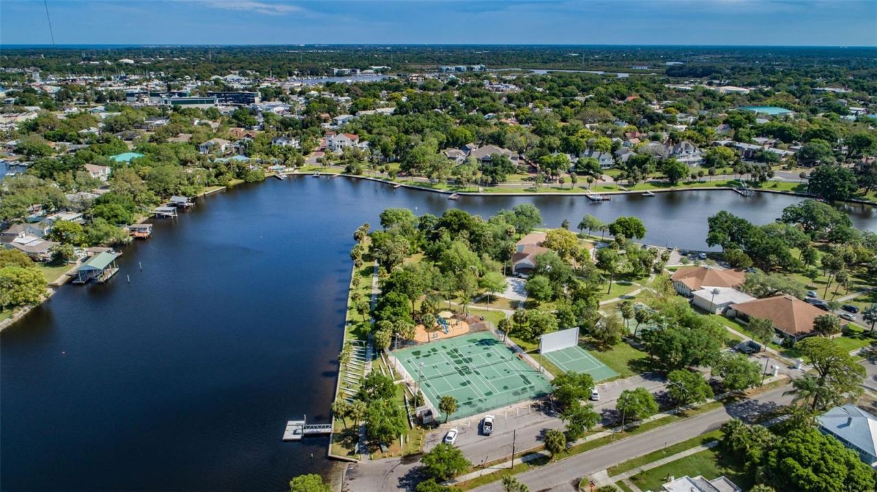49 Drury Lane, Tarpon Springs, FL 34689 Photo