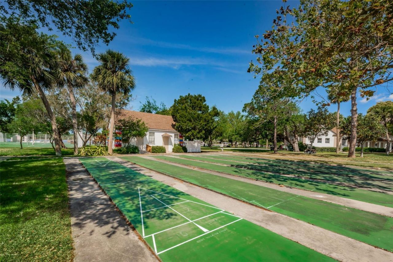 49 Drury Lane, Tarpon Springs, FL 34689 Photo