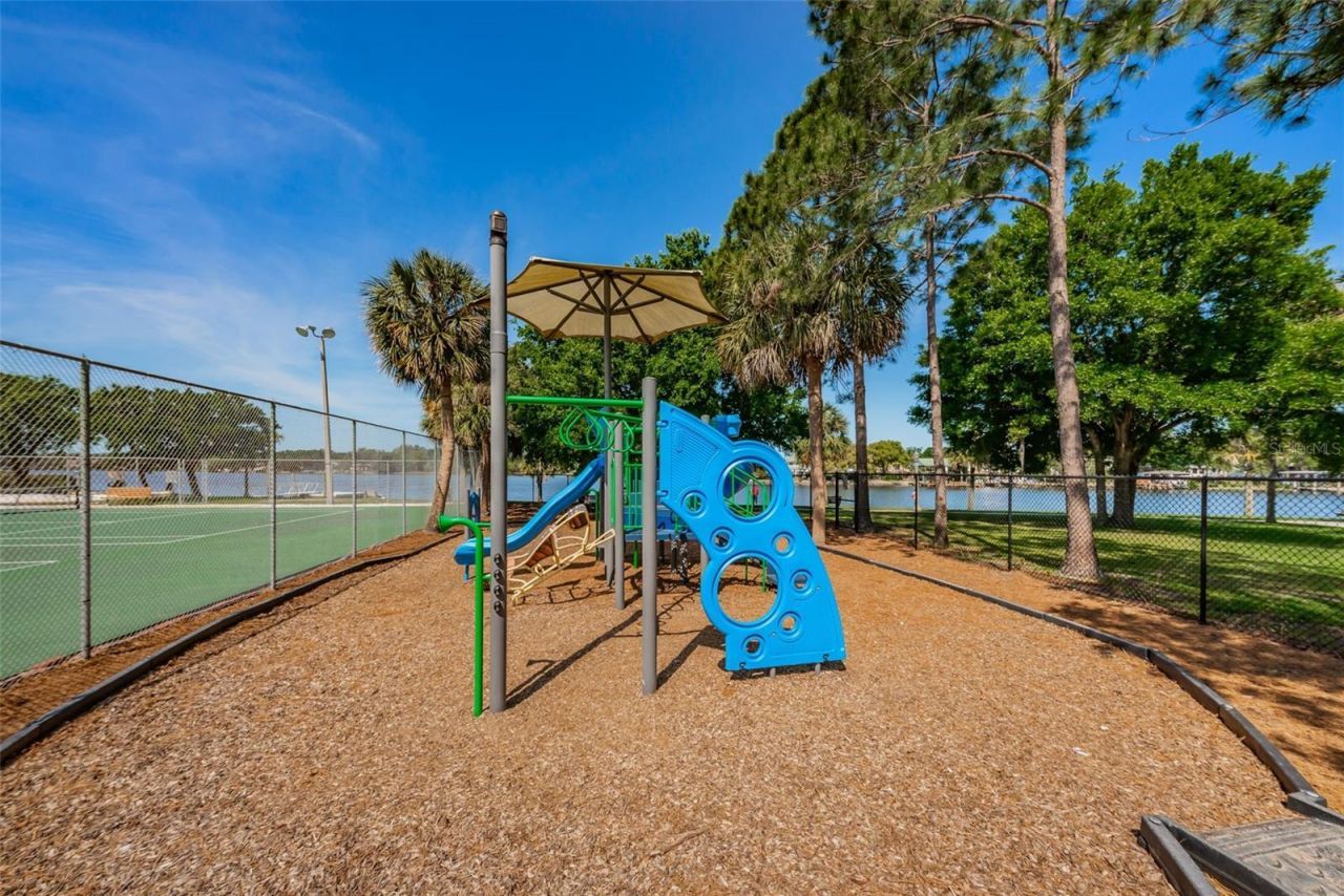 49 Drury Lane, Tarpon Springs, FL 34689 Photo
