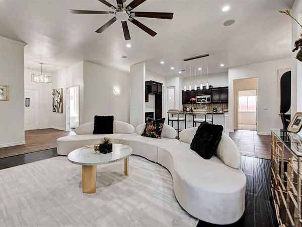 2801 Firewheel Road, Edmond, OK 73013