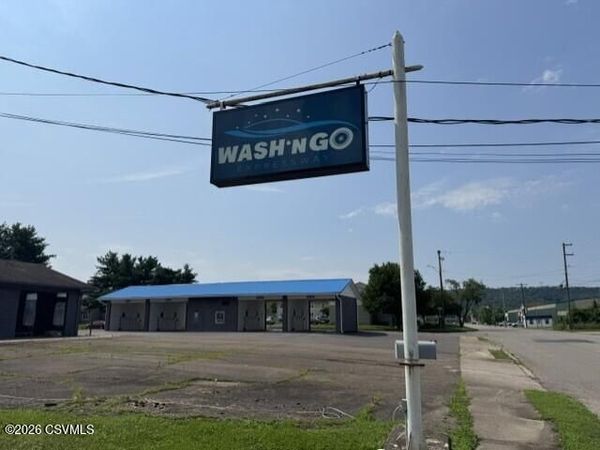 212 S POPLAR Street , Berwick, PA 18603