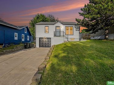 1931 S 49 Street, Omaha, NE 68106