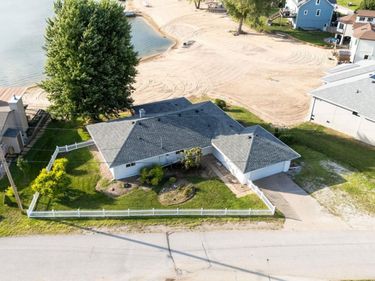 2702 Annabelle Drive, Bellevue, NE 68123