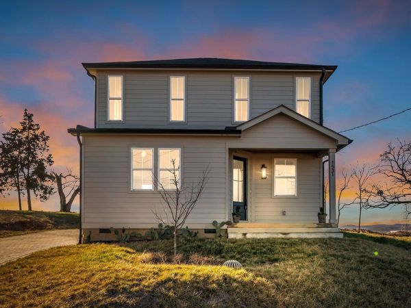 1531 E Stewarts Ln , Nashville, TN 37218