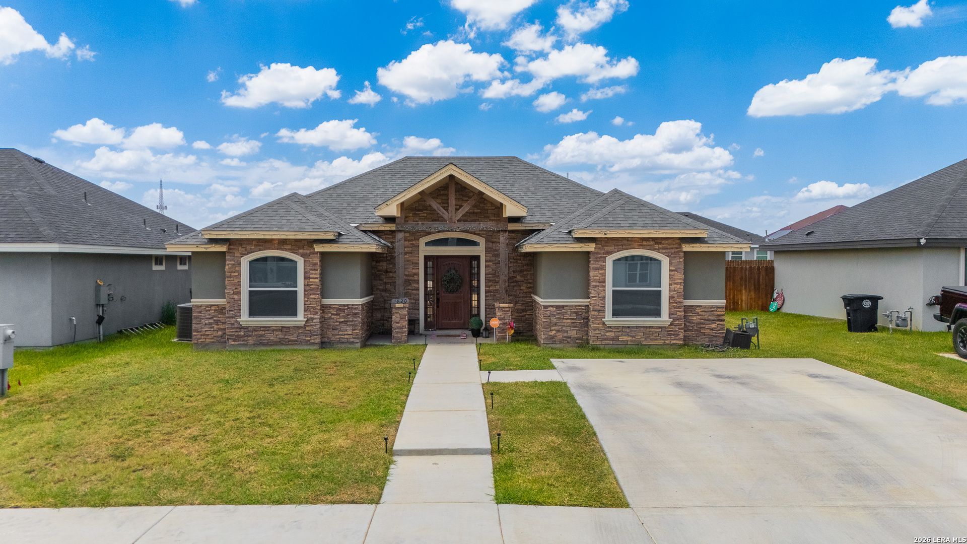 1820 Rebecca Ln, Eagle Pass, TX 78852 Main Photo