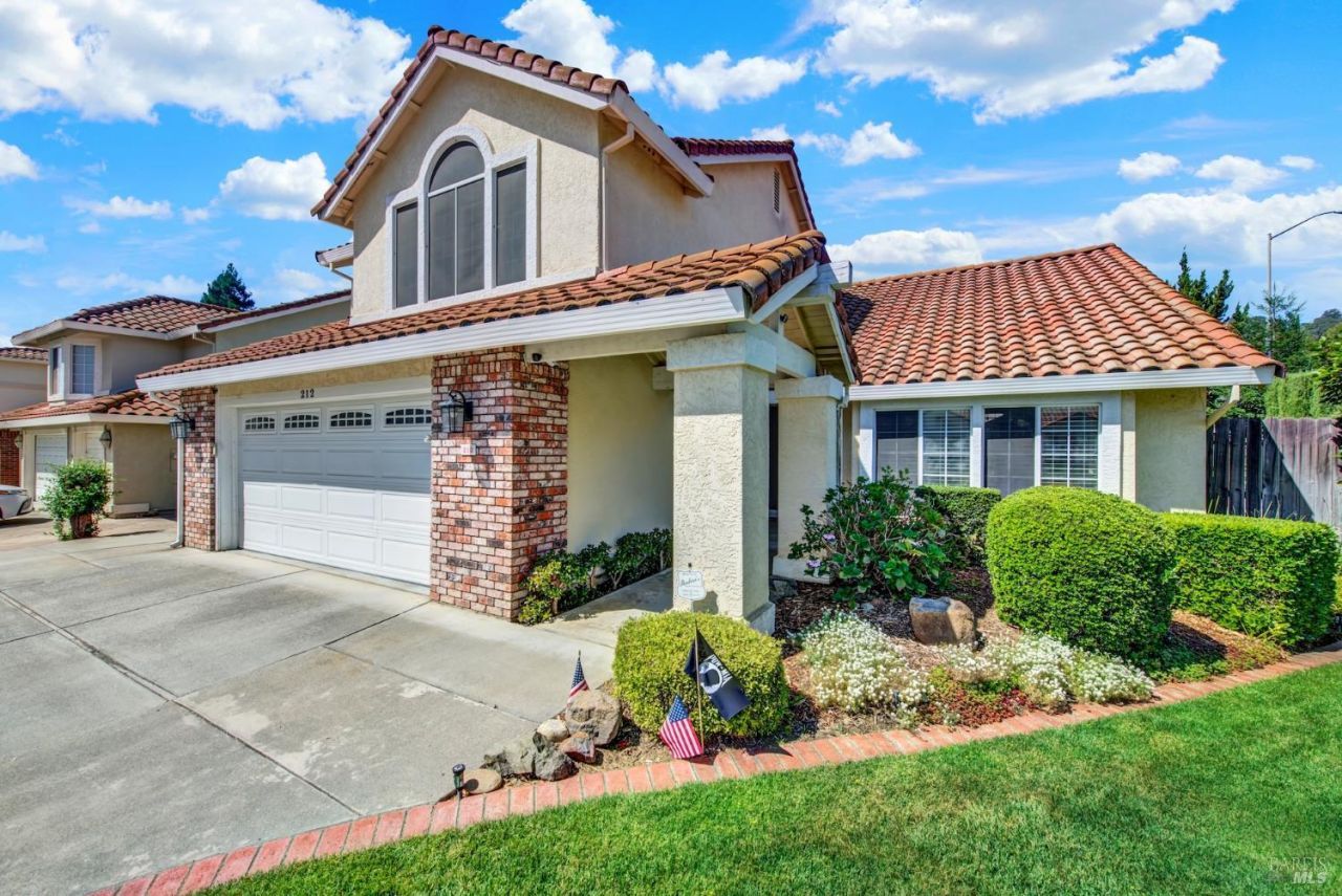212 Wrentham Drive, Vacaville, CA 95688 Main Photo
