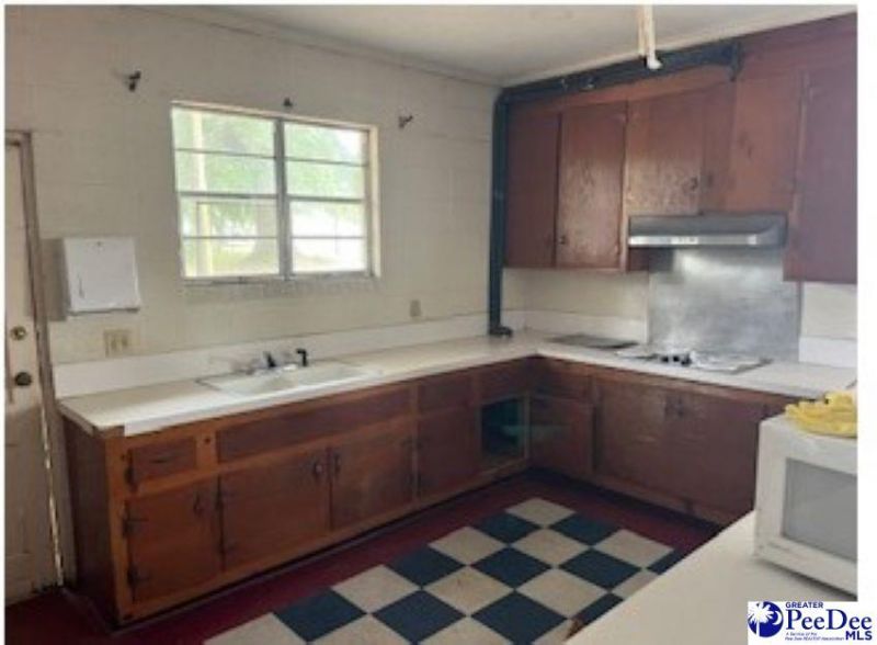 422 Ashton Ave Photo 10