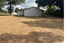 422 Ashton Ave photo 4