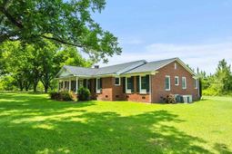464 Lark Rd photo 4
