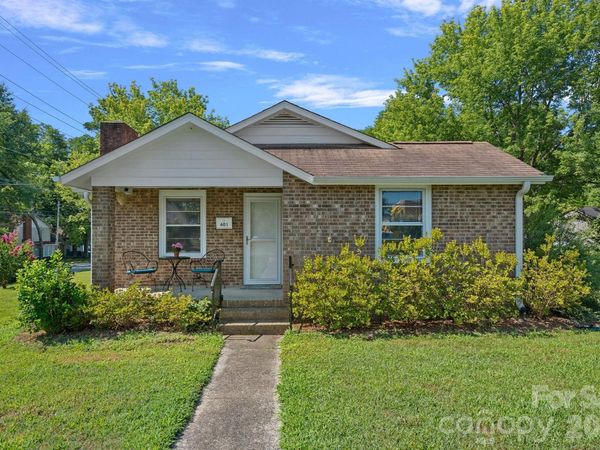 601 W Main Street, Dallas, NC 28034