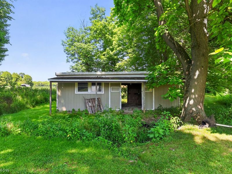 185 Footville-Richmond Road E, Jefferson, OH 44047 Photo 5